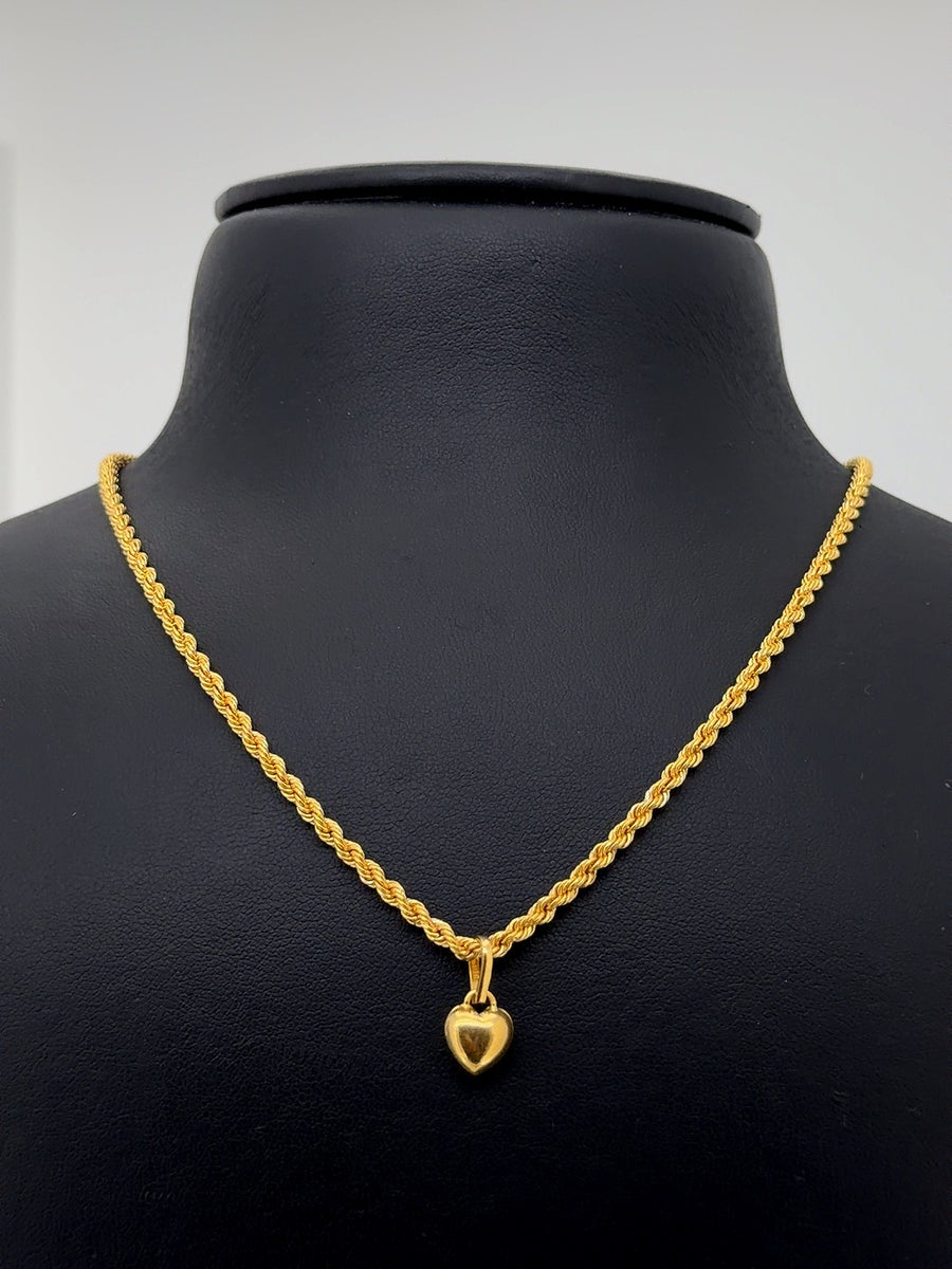22k gold heart pendent
