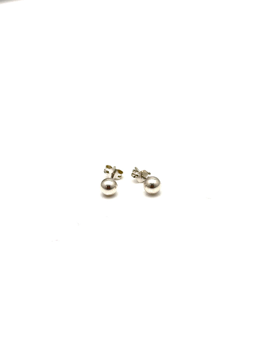 Round Shaped Silver Studs SER002