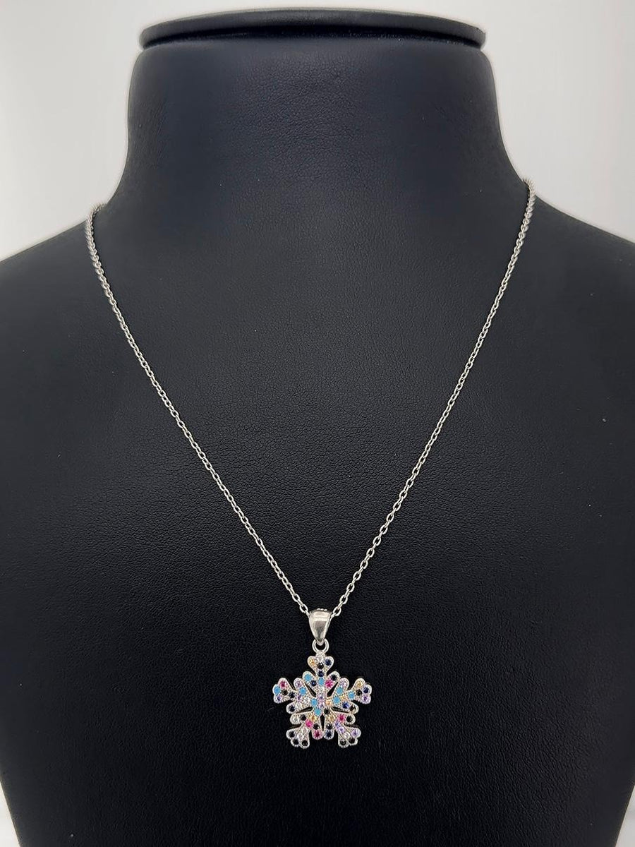 Silver snowflake pendent with chain