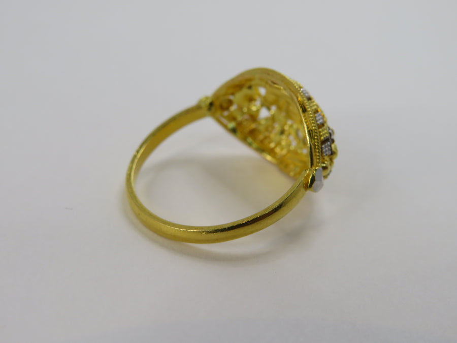 Gold Floral Ring W17