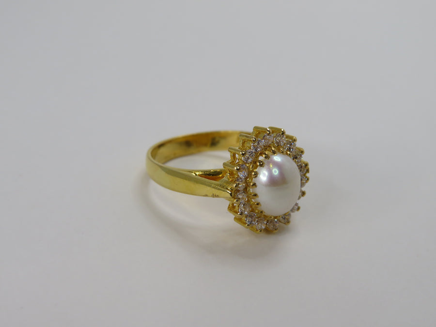 Gold Faux Pearl Ring W24